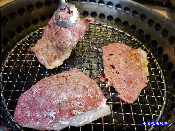 嫩肩牛-赤富士無煙燒肉鍋物吃到飽 (2).jpg