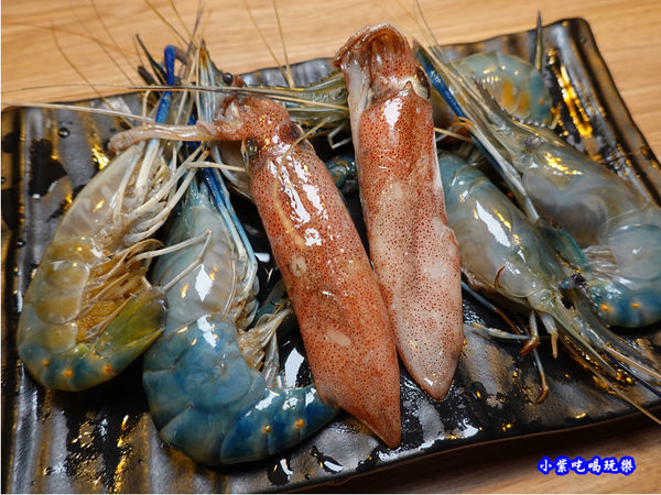 現流小卷、泰國蝦-赤富士無煙燒肉鍋物吃到飽.jpg