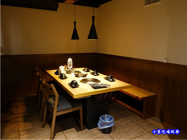 用餐環境-赤富士無煙燒肉鍋物吃到飽 (8).jpg