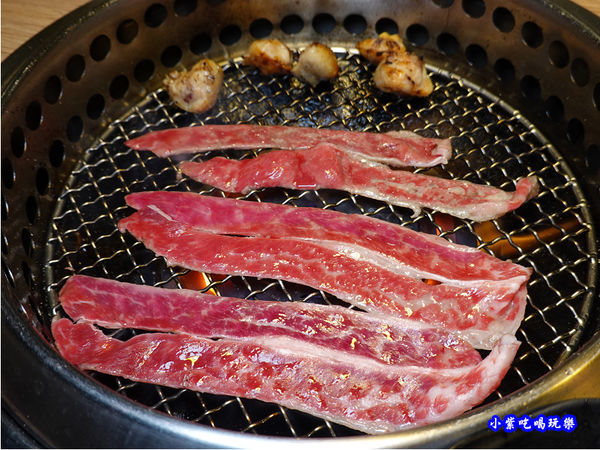 美國牛小排-赤富士無煙燒肉鍋物吃到飽 (4).jpg