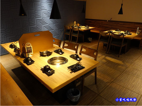 用餐環境-赤富士無煙燒肉鍋物吃到飽 (1).jpg