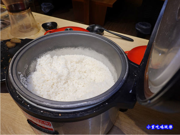 白飯-赤富士無煙燒肉鍋物吃到飽.jpg