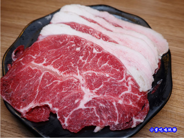 嫩肩牛-赤富士無煙燒肉鍋物吃到飽 (1).jpg