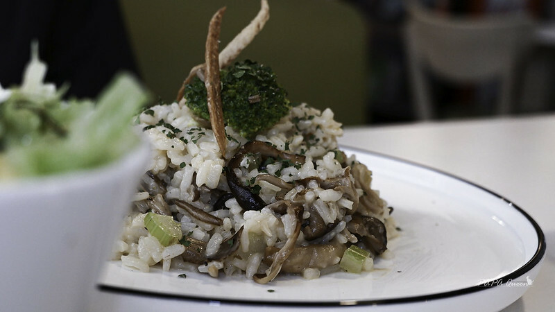 台中素食｜西區  野菜共和國 想來一片純素pizza 或是義大利麵 ，科博館周邊蔬食餐廳