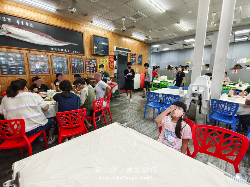 屏東。恆春》後壁湖邱家生魚片。遊墾丁必插旗的百元生魚片