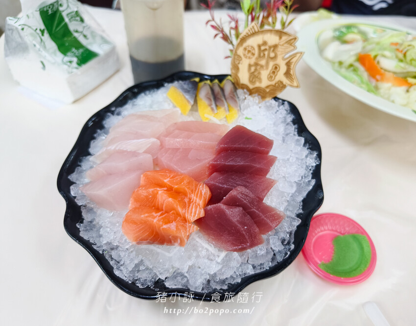 屏東。恆春》後壁湖邱家生魚片。遊墾丁必插旗的百元生魚片