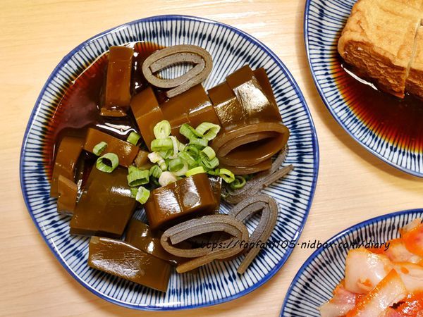 【汐止美食】鄉下人-豬血湯肉燥麵 #古早味 #豬血湯 #燙青菜 #香辣麵 路邊攤價格,冷氣開放文青風店面 (22).JPG