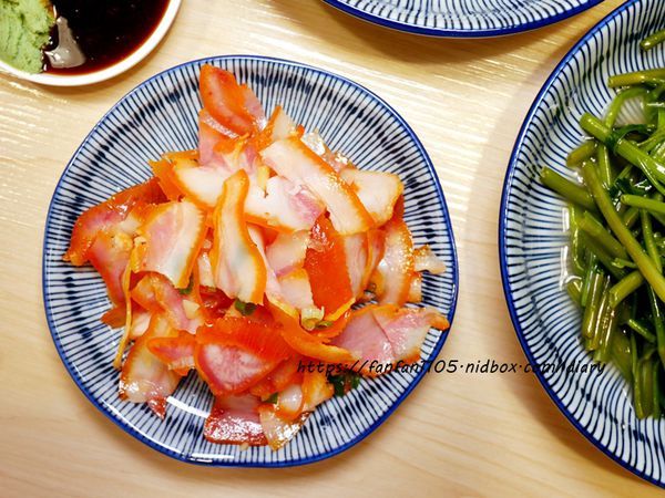 【汐止美食】鄉下人-豬血湯肉燥麵 #古早味 #豬血湯 #燙青菜 #香辣麵 路邊攤價格,冷氣開放文青風店面 (19).JPG