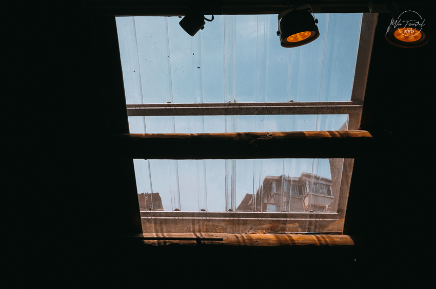 松江南京站隱弄宅咖啡店,隱藏巷弄內120年百年老屋咖啡廳裡延續愛貓的故事,踏尋小島甜點