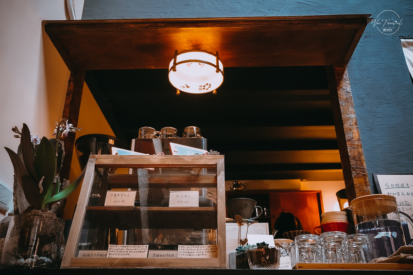 松江南京站隱弄宅咖啡店,隱藏巷弄內120年百年老屋咖啡廳裡延續愛貓的故事,踏尋小島甜點