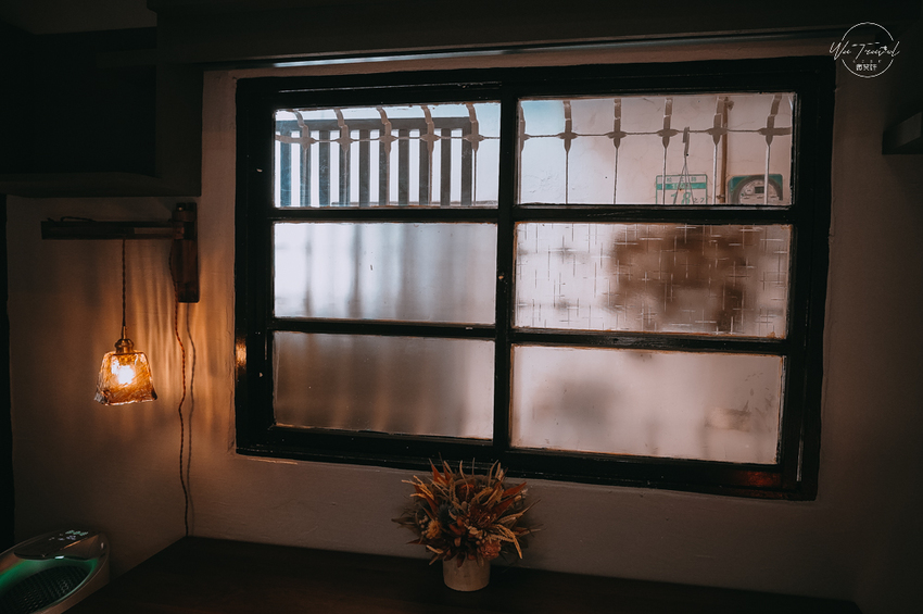 松江南京站隱弄宅咖啡店,隱藏巷弄內120年百年老屋咖啡廳裡延續愛貓的故事,踏尋小島甜點