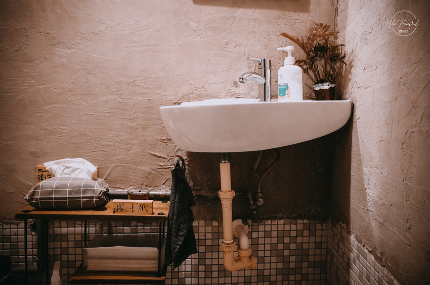 松江南京站隱弄宅咖啡店,隱藏巷弄內120年百年老屋咖啡廳裡延續愛貓的故事,踏尋小島甜點