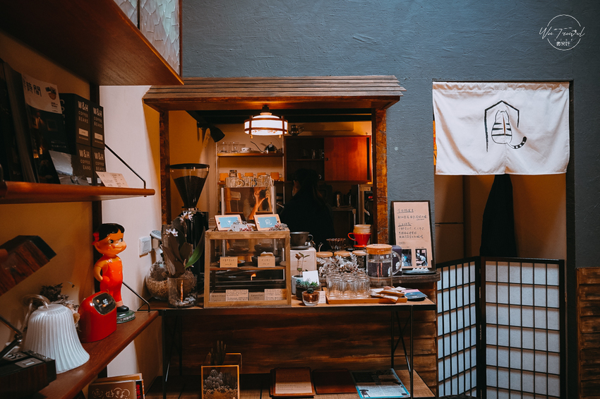 松江南京站隱弄宅咖啡店,隱藏巷弄內120年百年老屋咖啡廳裡延續愛貓的故事,踏尋小島甜點