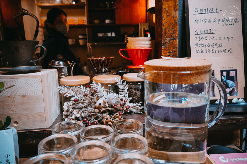 松江南京站隱弄宅咖啡店,隱藏巷弄內120年百年老屋咖啡廳裡延續愛貓的故事,踏尋小島甜點
