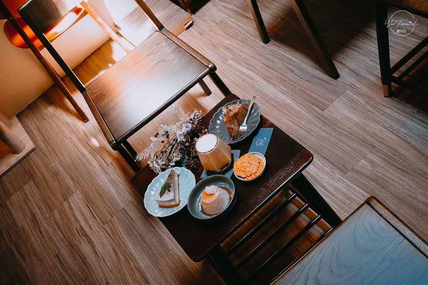 松江南京站隱弄宅咖啡店,隱藏巷弄內120年百年老屋咖啡廳裡延續愛貓的故事,踏尋小島甜點