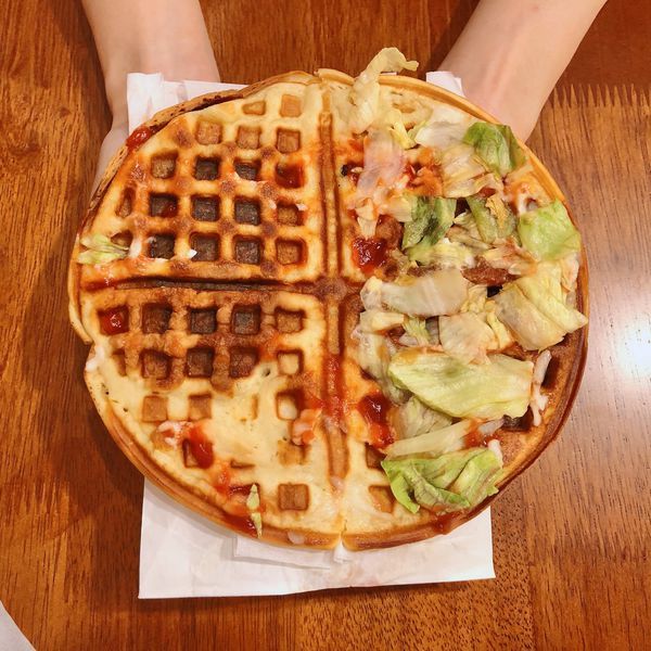 平價 小木屋鬆餅 大坪林 台北 牛肉漢堡 02.JPG