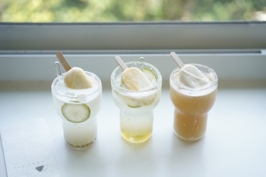 新竹動物園裡新開幕『春室Glass Studio + The POOL』是一間咖啡廳結合玻璃工藝博物館,還能體驗口吹玻璃!鄰近新竹公園 - 阿華田的美食日記