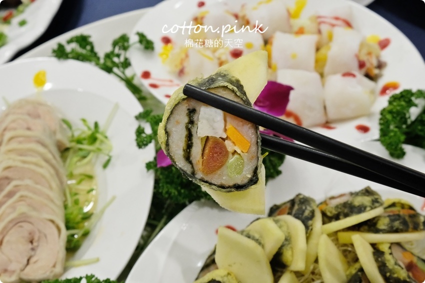 台中婚宴會館多一家！就在火車站旁～天圓地方儷軒會館大小廳都有，一桌也能坐優雅包廂
