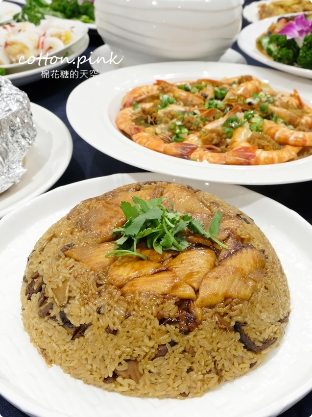 台中婚宴會館多一家!就在火車站旁~天圓地方儷軒會館大小廳都有,一桌也能坐優雅包廂