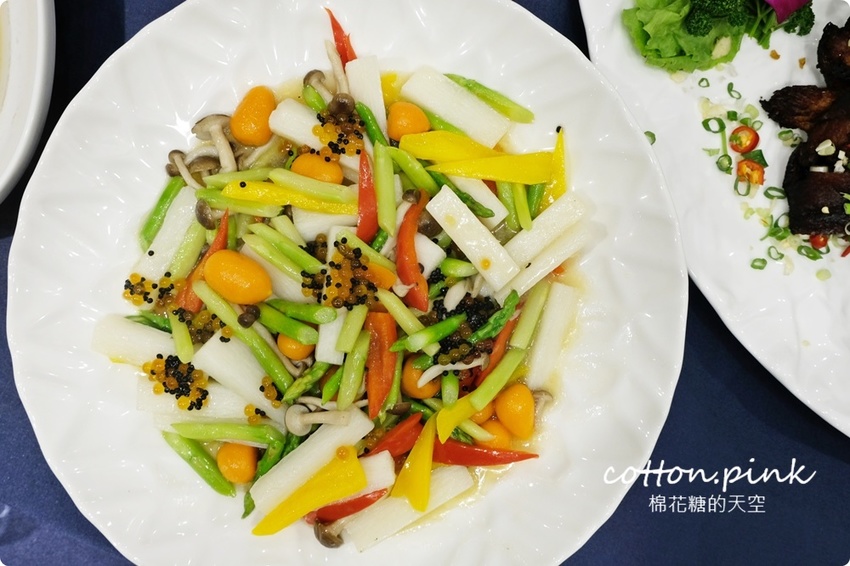 台中婚宴會館多一家！就在火車站旁～天圓地方儷軒會館大小廳都有，一桌也能坐優雅包廂