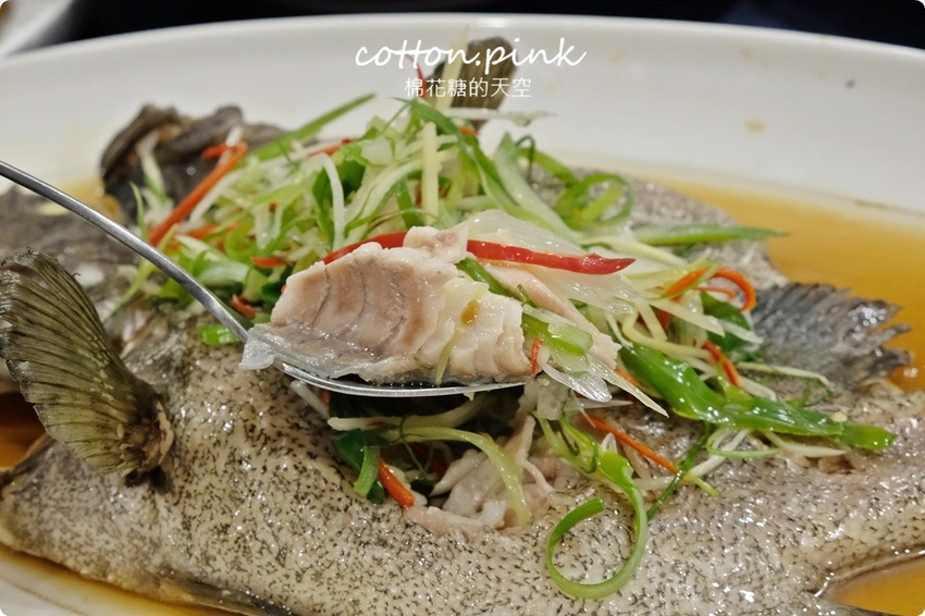 台中婚宴會館多一家！就在火車站旁～天圓地方儷軒會館大小廳都有，一桌也能坐優雅包廂