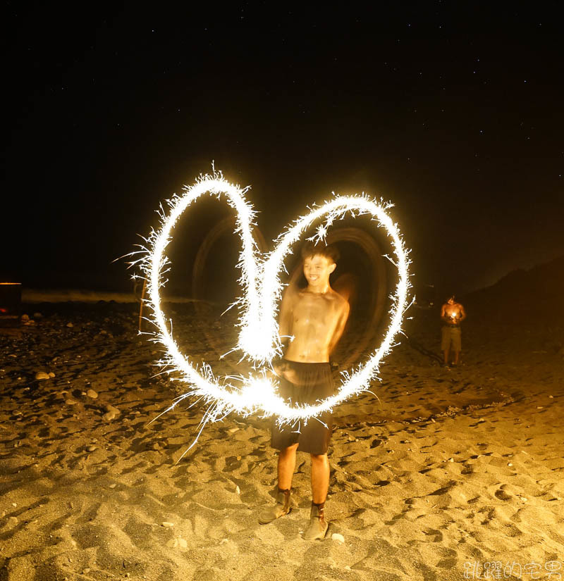 花蓮驚艷新玩法!! 享受專人服務 太平洋海灘仰望絕美銀河 閃亮到捨不得眨眼!! 星空導覽 火舞秀 銀河星空餐桌 台灣最美的風景就在花蓮 嘻餐町 花蓮旅遊 花蓮景點 花蓮驚艷新玩法!! 享受專人服務 太平洋海灘仰望絕美銀河 閃亮到捨不得眨眼!! 星空導覽 火舞秀 銀河星空餐桌 台灣最美的風景就在花蓮 嘻餐町 花蓮旅遊 花蓮景點