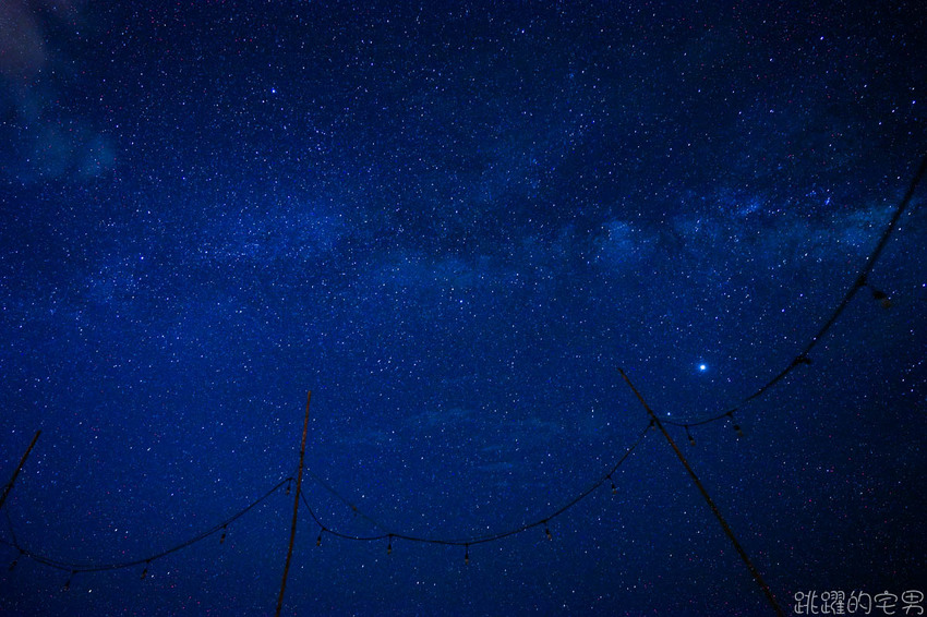 花蓮驚艷新玩法!! 享受專人服務 太平洋海灘仰望絕美銀河 閃亮到捨不得眨眼!! 星空導覽 火舞秀 銀河星空餐桌 台灣最美的風景就在花蓮 嘻餐町 花蓮旅遊 花蓮景點 花蓮驚艷新玩法!! 享受專人服務 太平洋海灘仰望絕美銀河 閃亮到捨不得眨眼!! 星空導覽 火舞秀 銀河星空餐桌 台灣最美的風景就在花蓮 嘻餐町 花蓮旅遊 花蓮景點