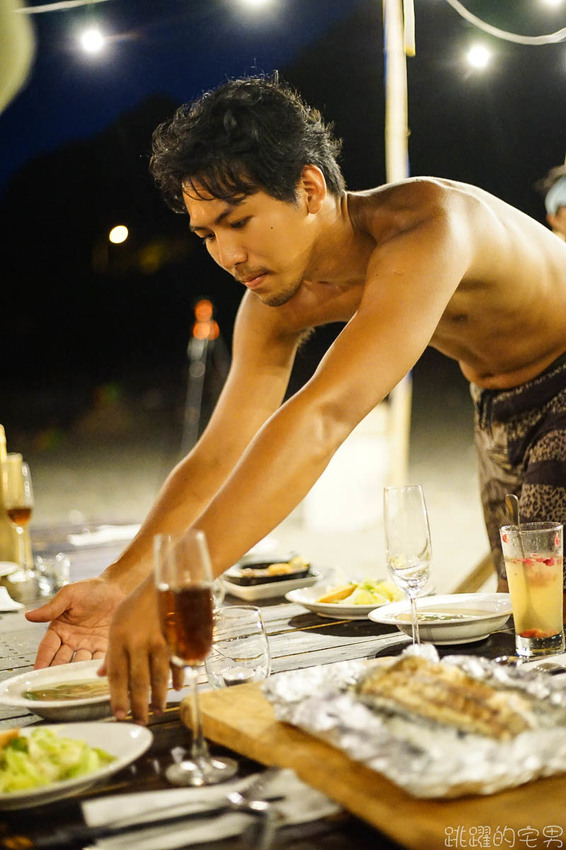 花蓮驚艷新玩法!! 享受專人服務 太平洋海灘仰望絕美銀河 閃亮到捨不得眨眼!! 星空導覽 火舞秀 銀河星空餐桌 台灣最美的風景就在花蓮 嘻餐町 花蓮旅遊 花蓮景點 花蓮驚艷新玩法!! 享受專人服務 太平洋海灘仰望絕美銀河 閃亮到捨不得眨眼!! 星空導覽 火舞秀 銀河星空餐桌 台灣最美的風景就在花蓮 嘻餐町 花蓮旅遊 花蓮景點