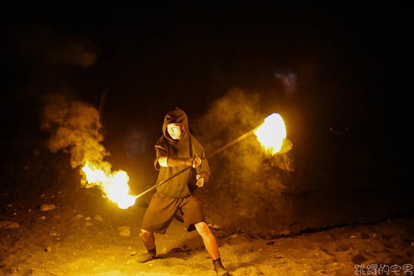 花蓮驚艷新玩法!! 享受專人服務 太平洋海灘仰望絕美銀河 閃亮到捨不得眨眼!! 星空導覽 火舞秀 銀河星空餐桌 台灣最美的風景就在花蓮 嘻餐町 花蓮旅遊 花蓮景點 花蓮驚艷新玩法!! 享受專人服務 太平洋海灘仰望絕美銀河 閃亮到捨不得眨眼!! 星空導覽 火舞秀 銀河星空餐桌 台灣最美的風景就在花蓮 嘻餐町 花蓮旅遊 花蓮景點
