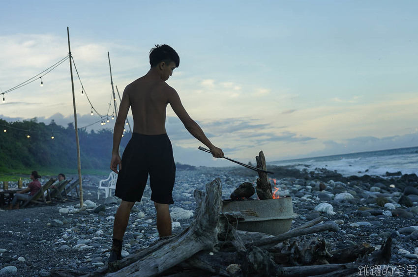 花蓮驚艷新玩法!! 享受專人服務 太平洋海灘仰望絕美銀河 閃亮到捨不得眨眼!! 星空導覽 火舞秀 銀河星空餐桌 台灣最美的風景就在花蓮 嘻餐町 花蓮旅遊 花蓮景點 花蓮驚艷新玩法!! 享受專人服務 太平洋海灘仰望絕美銀河 閃亮到捨不得眨眼!! 星空導覽 火舞秀 銀河星空餐桌 台灣最美的風景就在花蓮 嘻餐町 花蓮旅遊 花蓮景點
