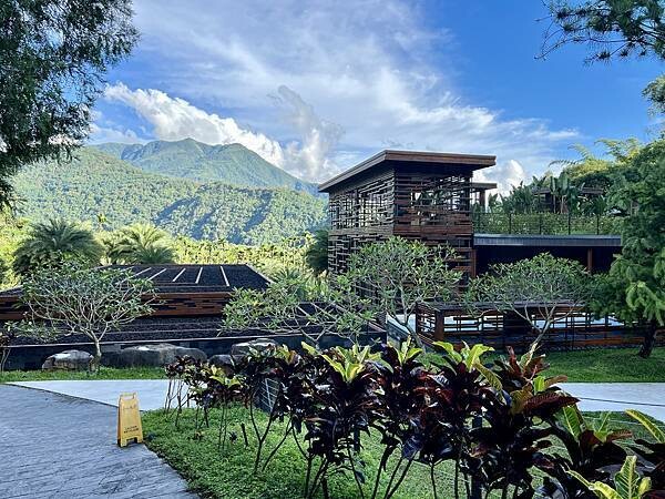 [南投住宿] The Bal'e Villas 牛眠埔里 巴峇島風Villa 露天泳池 明星都來渡假了！#南投埔里兩天一夜 @蛋寶