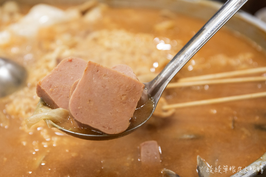 韓蚌蚌海鮮研究院新竹店｜不用飛韓國就可以吃到巨無霸海鮮鍋！兩人就能開鍋，網美必拍浴缸月亮獨角獸照