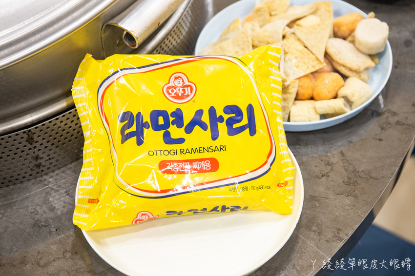 韓蚌蚌海鮮研究院新竹店｜不用飛韓國就可以吃到巨無霸海鮮鍋！兩人就能開鍋，網美必拍浴缸月亮獨角獸照