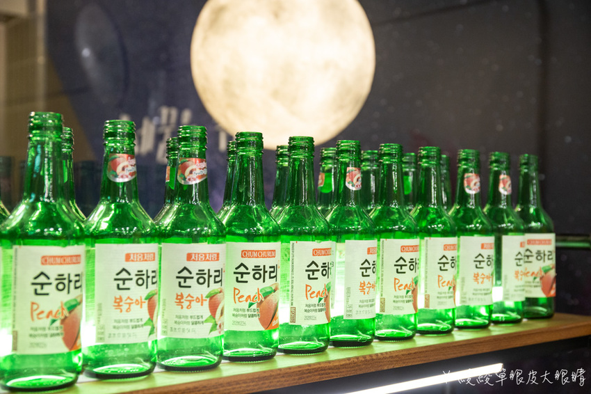 韓蚌蚌海鮮研究院新竹店｜不用飛韓國就可以吃到巨無霸海鮮鍋！兩人就能開鍋，網美必拍浴缸月亮獨角獸照