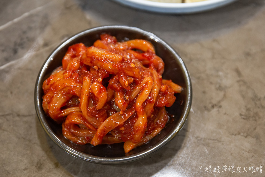 韓蚌蚌海鮮研究院新竹店｜不用飛韓國就可以吃到巨無霸海鮮鍋！兩人就能開鍋，網美必拍浴缸月亮獨角獸照