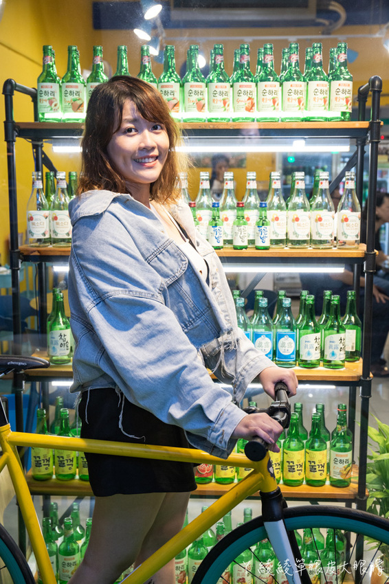 韓蚌蚌海鮮研究院新竹店｜不用飛韓國就可以吃到巨無霸海鮮鍋！兩人就能開鍋，網美必拍浴缸月亮獨角獸照