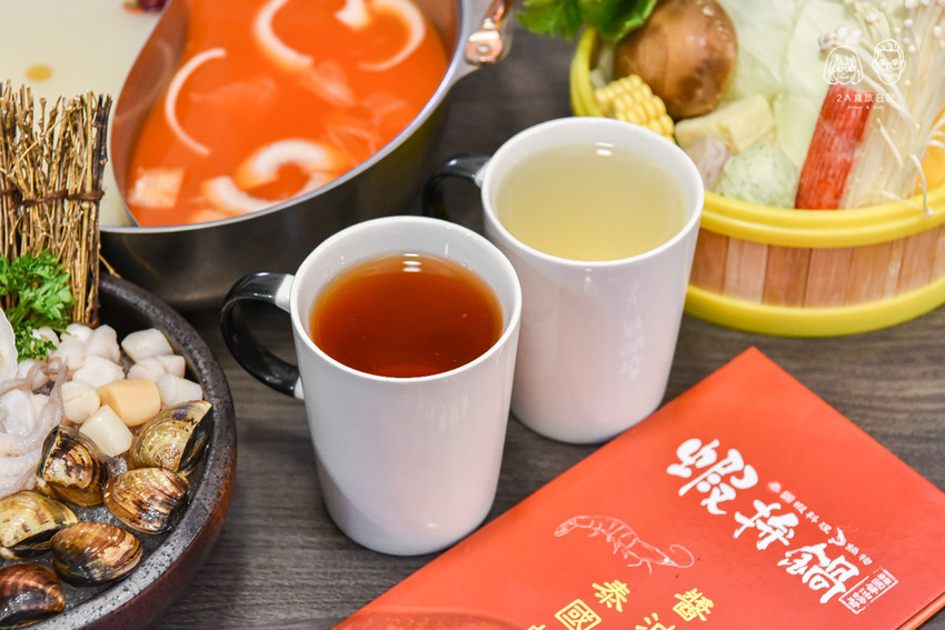 蝦拼鍋：台中西屯區美食-全台首家韓式醬油螃蟹專賣店，不用出國在逢甲就吃得到！另有泰國活蝦火鍋吃到飽，海鮮控可別錯過～ - 2A食旅日記