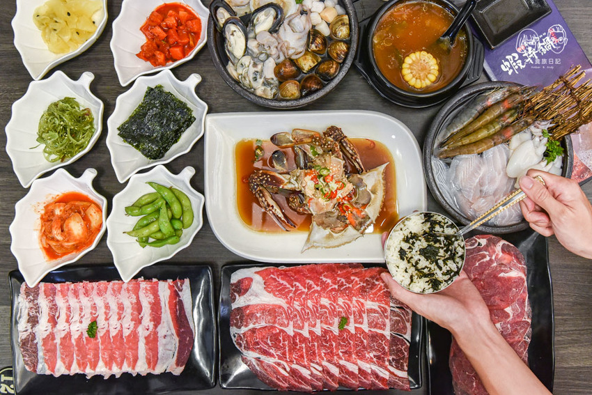 蝦拼鍋：台中西屯區美食-全台首家韓式醬油螃蟹專賣店，不用出國在逢甲就吃得到！另有泰國活蝦火鍋吃到飽，海鮮控可別錯過～ - 2A食旅日記