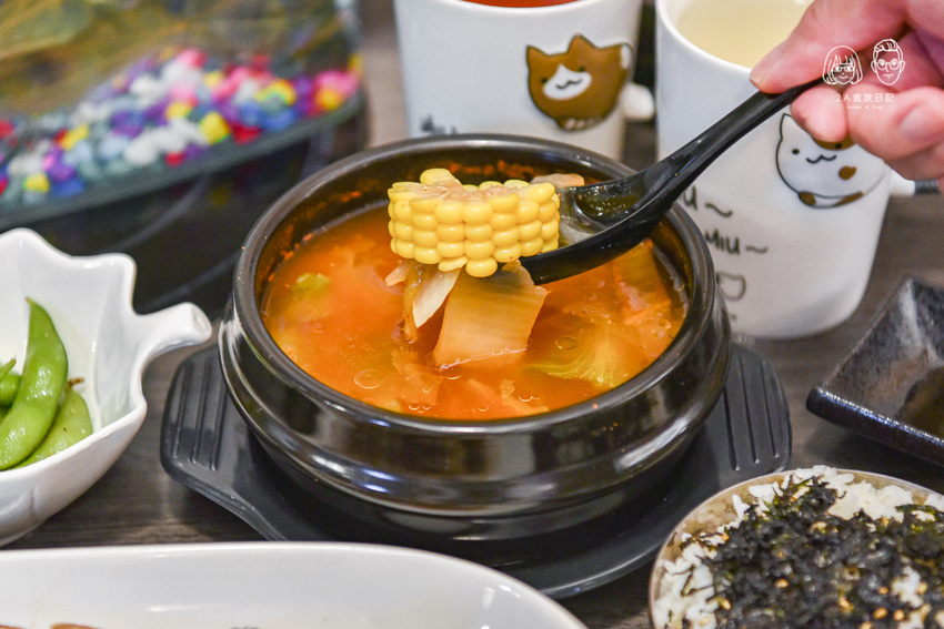 蝦拼鍋：台中西屯區美食-全台首家韓式醬油螃蟹專賣店，不用出國在逢甲就吃得到！另有泰國活蝦火鍋吃到飽，海鮮控可別錯過～ - 2A食旅日記