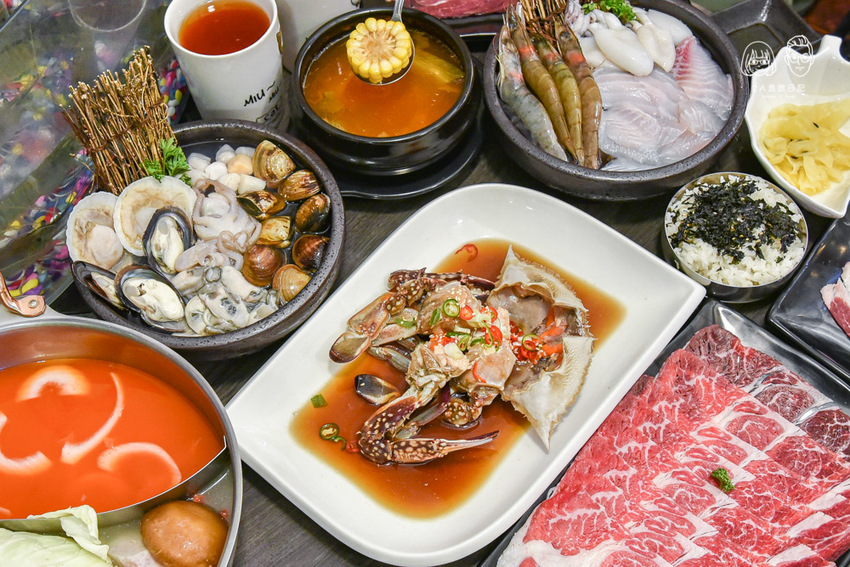蝦拼鍋：台中西屯區美食-全台首家韓式醬油螃蟹專賣店，不用出國在逢甲就吃得到！另有泰國活蝦火鍋吃到飽，海鮮控可別錯過～ - 2A食旅日記