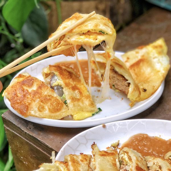 《台北永春*城翔早午餐》超人氣手工蛋餅,小小店面想吃先排隊~!