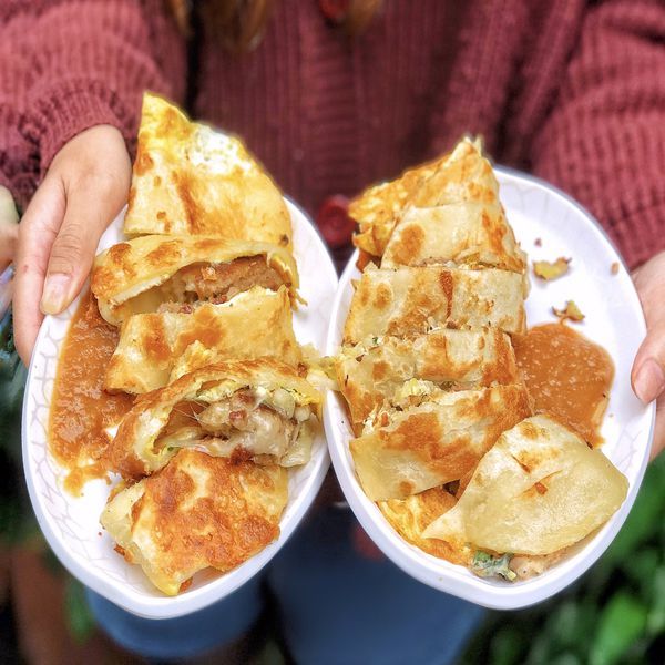 《台北永春*城翔早午餐》超人氣手工蛋餅,小小店面想吃先排隊~!