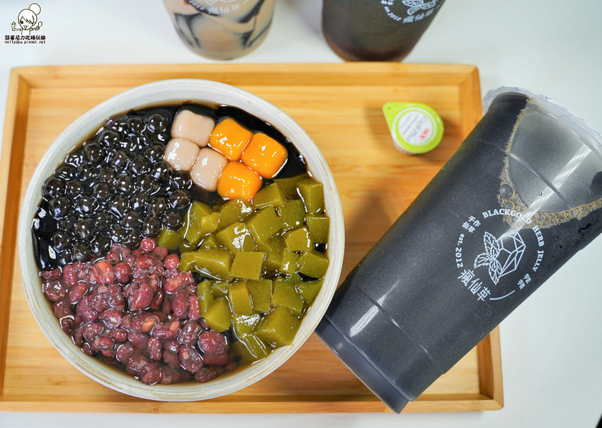 瘋仙草 嫩仙草 燒仙草 冰品 甜點 芋頭 高雄必吃 排隊 必吃