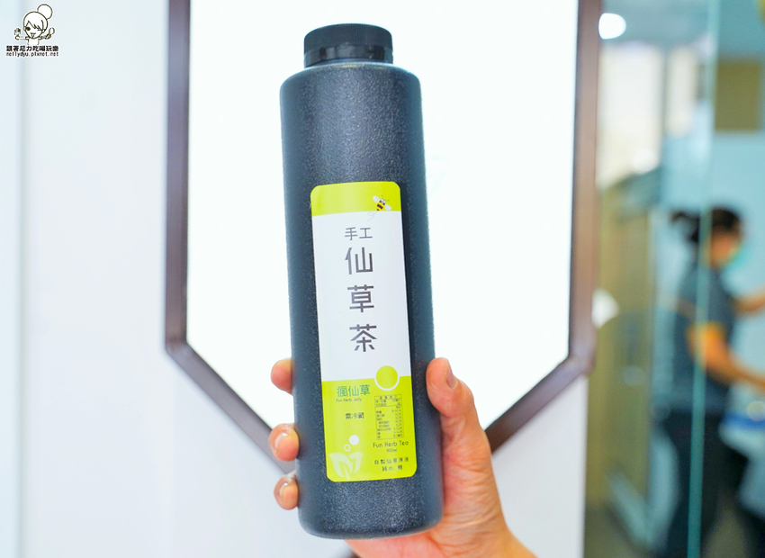 瘋仙草 嫩仙草 燒仙草 冰品 甜點 芋頭 高雄必吃 排隊 必吃