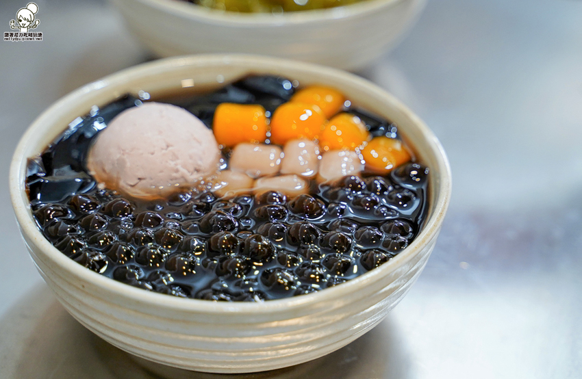 瘋仙草 嫩仙草 燒仙草 冰品 甜點 芋頭 高雄必吃 排隊 必吃