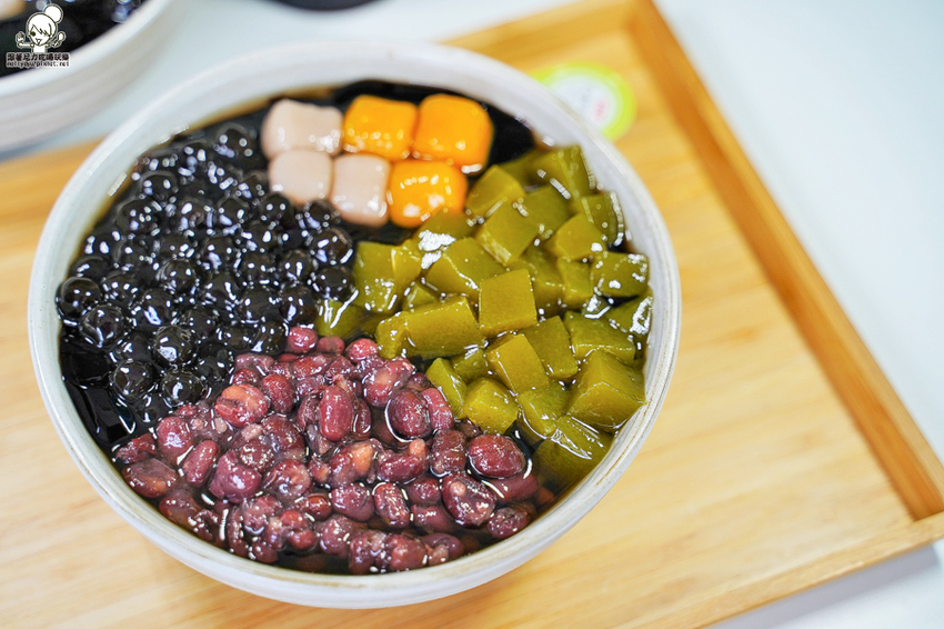 瘋仙草 嫩仙草 燒仙草 冰品 甜點 芋頭 高雄必吃 排隊 必吃