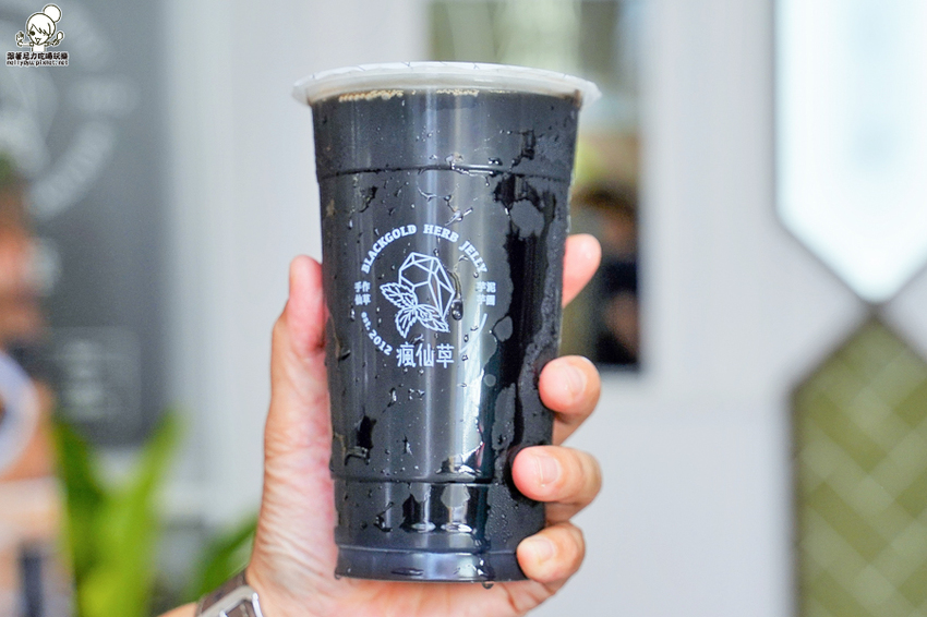 瘋仙草 嫩仙草 燒仙草 冰品 甜點 芋頭 高雄必吃 排隊 必吃