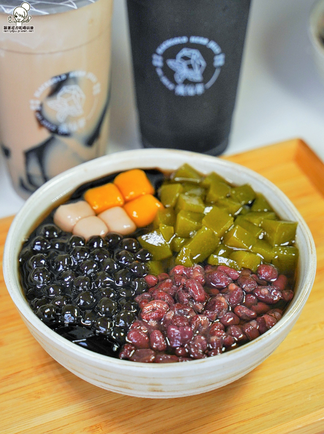 瘋仙草 嫩仙草 燒仙草 冰品 甜點 芋頭 高雄必吃 排隊 必吃