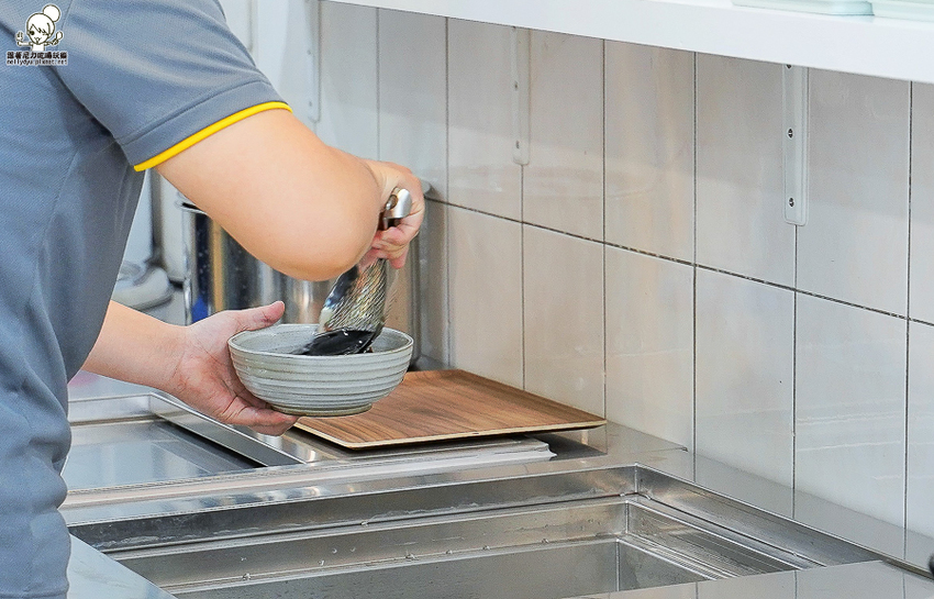 瘋仙草 嫩仙草 燒仙草 冰品 甜點 芋頭 高雄必吃 排隊 必吃