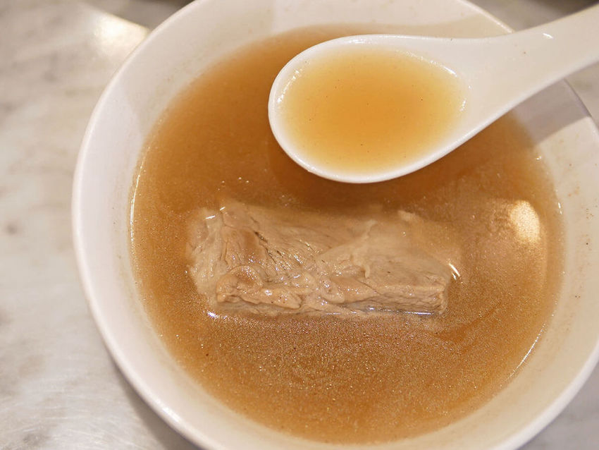 松發肉骨茶_招牌龍骨湯_145502.JPG